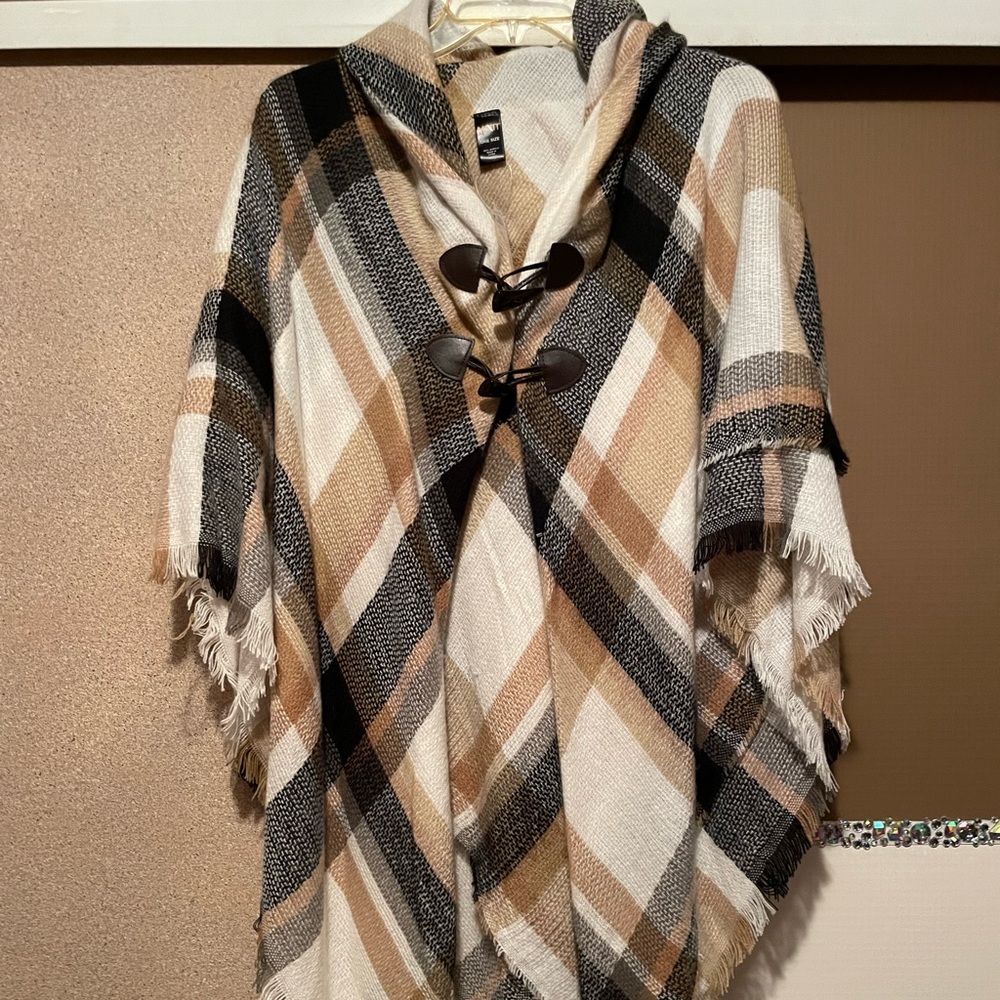 NWT plaid toggle wrap